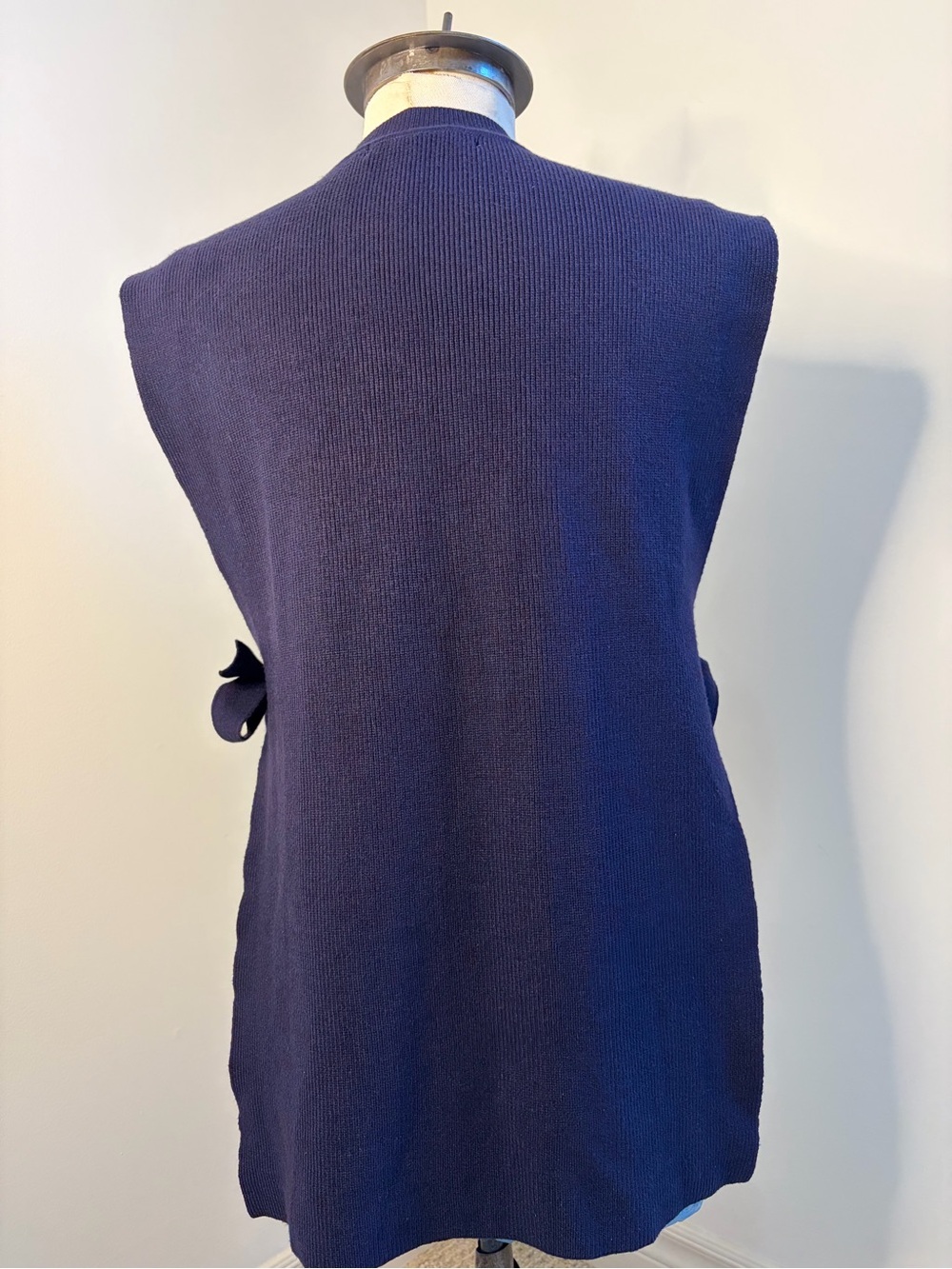 Gabby Isabella Navy Ribbed Knit Vest - Picture 6 of 8